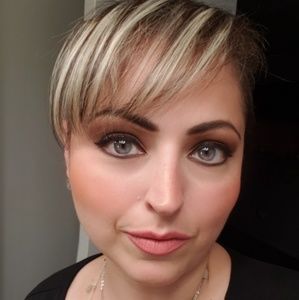 Meet your Posher, Blanca